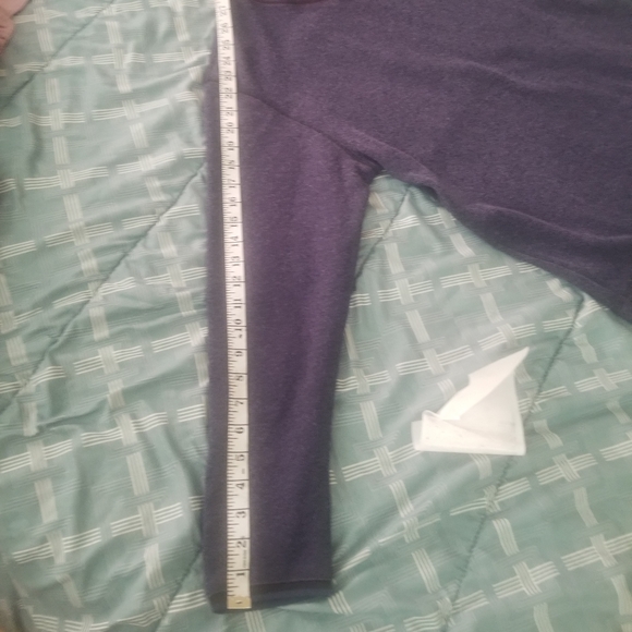 Qr2 sweater medium - Picture 7 of 8